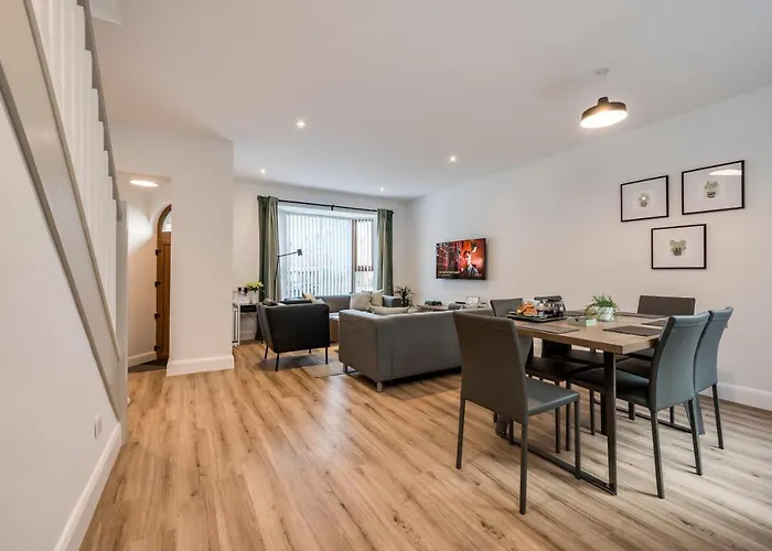 Windsor Drive Townhouse